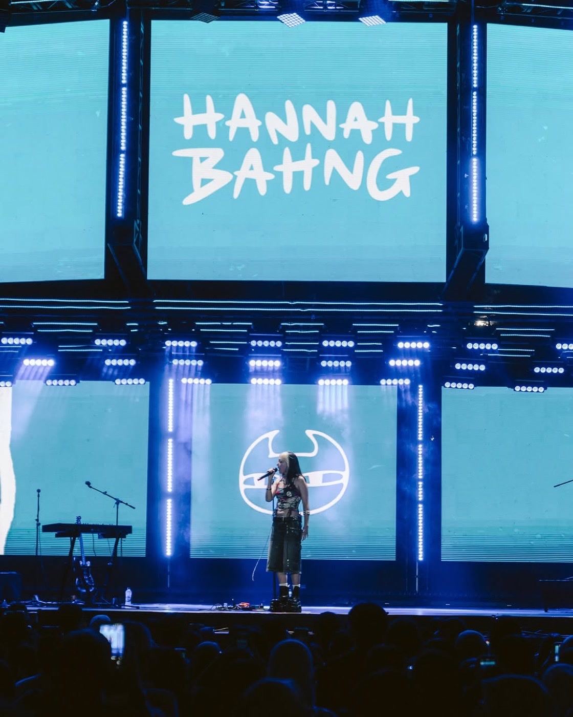 Hannah Bahng performing