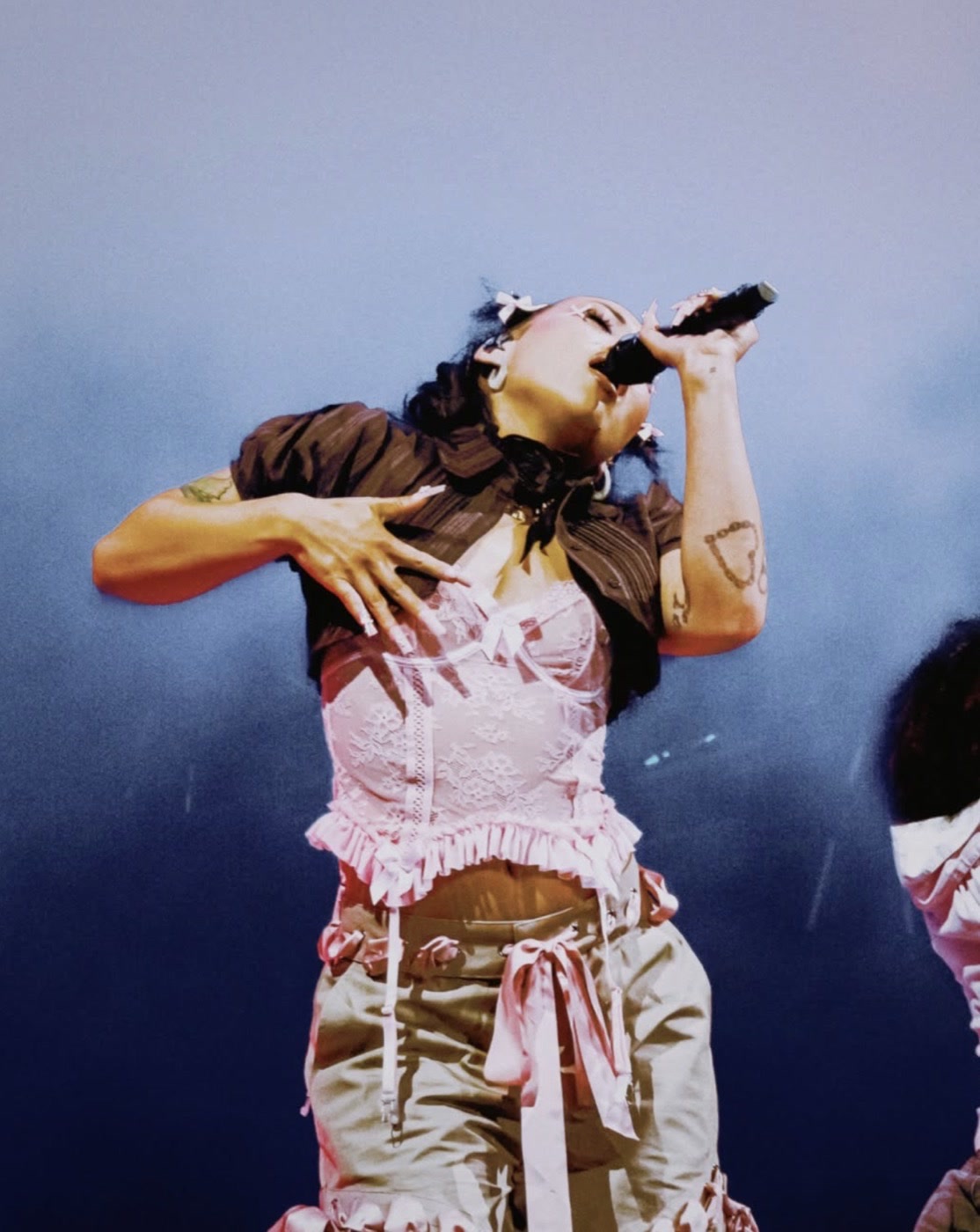 Sailorr performing